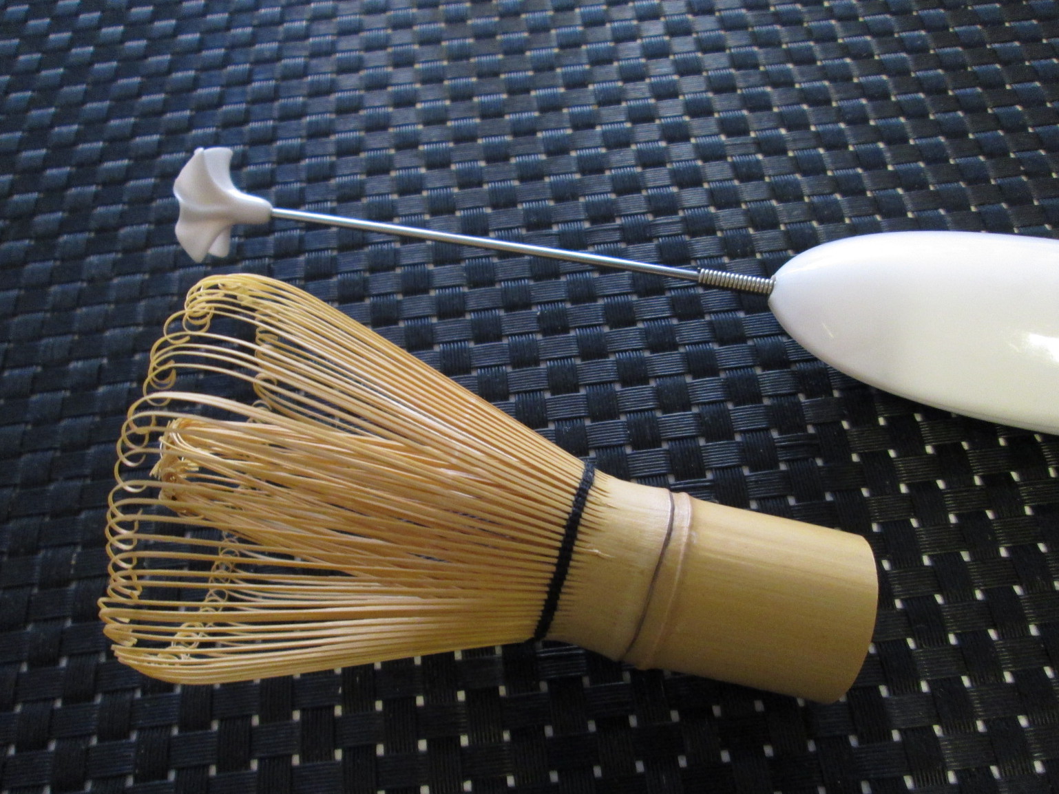 Making Matcha with a Metal Whisk - Why You Need the Bamboo Whisk