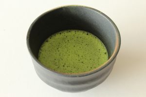 Unkaku matcha brewed