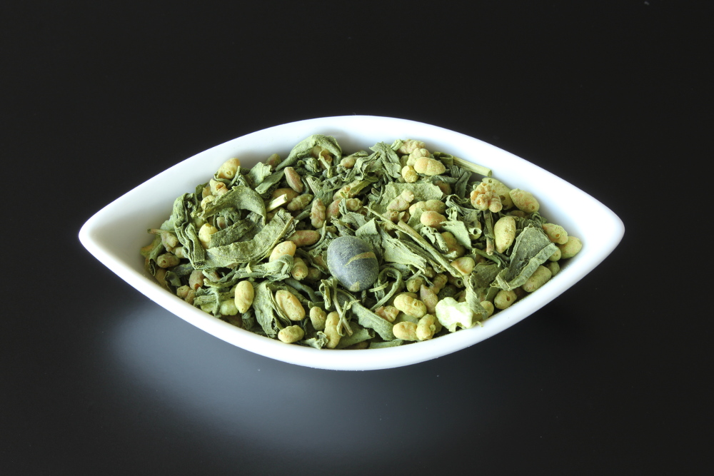 Yamaneen genmaicha with matcha