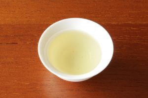 The Tea Crane Minamisayaka Oolong brewed