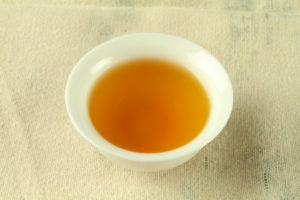 Kaneroku Matsumoto Tea Garden Smoked Black Tea brewed