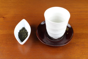 infusing sencha in boiling water